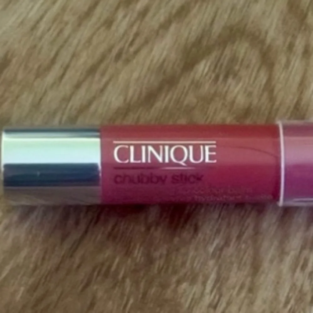 Clinique Chubby Stick Moisturizing Lip Color Balm 04 Mega Melon